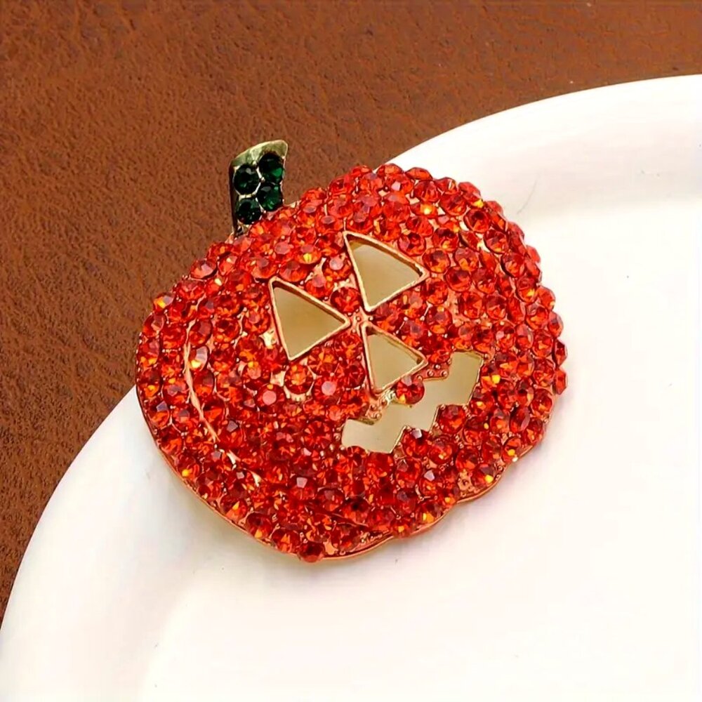 Beautiful Decorative Rhinestone Jack-O'-Lantern  • Pumpkin Brooch